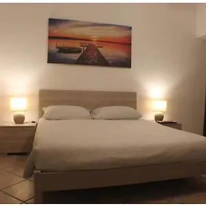 Accogliente Tra Mare E Citta , Roma Italia